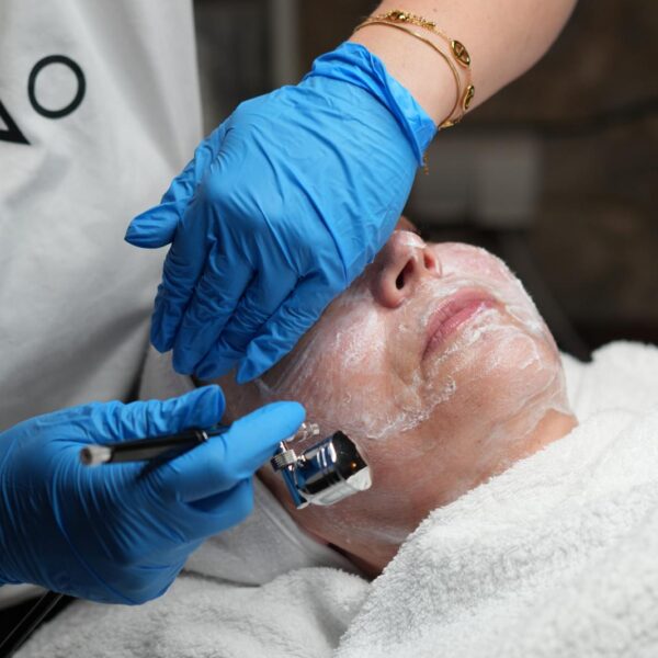 Nicole-Trautmann. Aqua Facial behandlung Radebeul